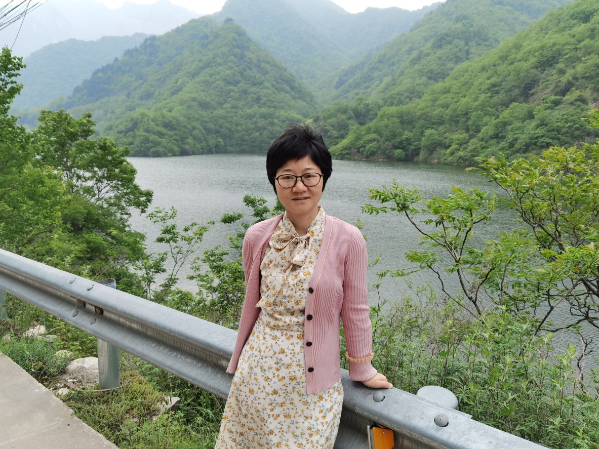爱体育·（中国）手机网页版创新论坛第一千八百二十八讲：Dynamics analysis of a reaction-diffusion-advection benthic-drift model with logistic growth